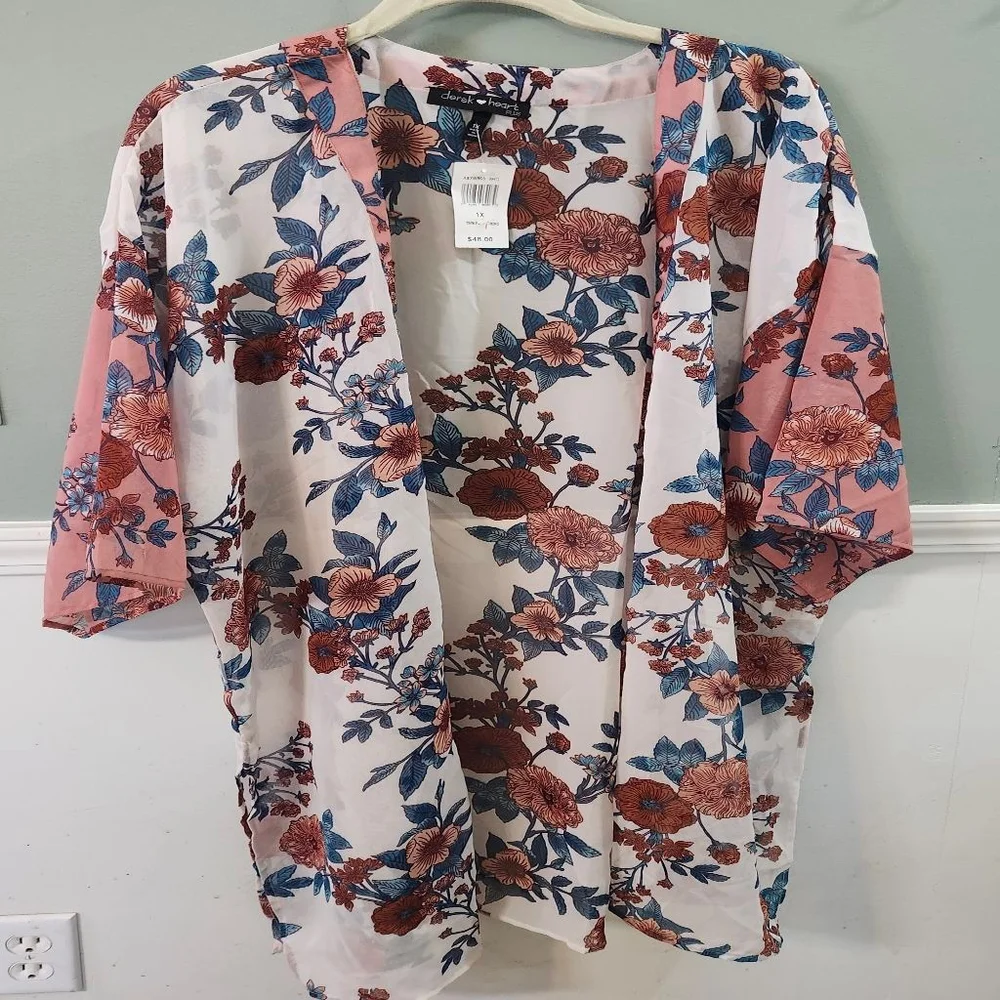 Derek Heart Plus 1X White Pink Floral Kimono